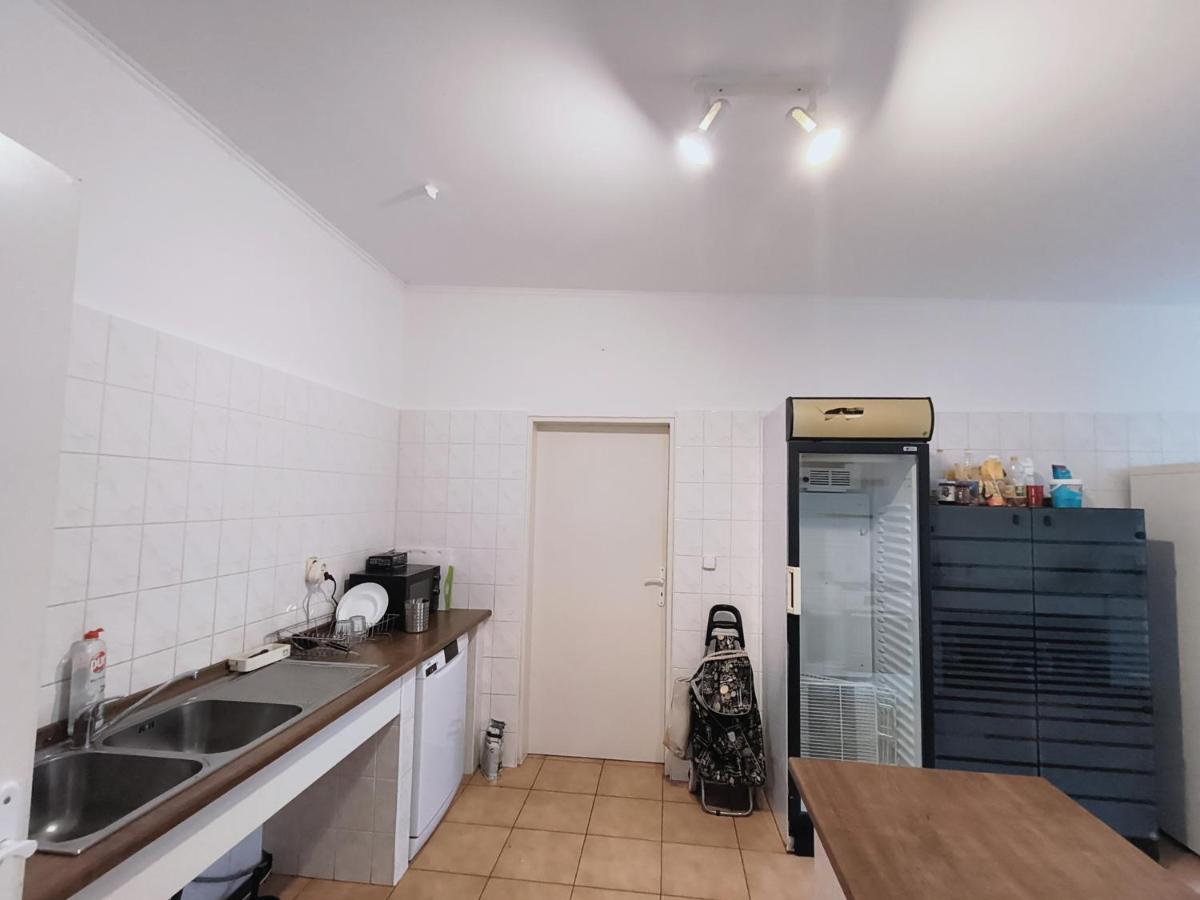 Cozy Room With Garden In ブラチスラヴァ エクステリア 写真