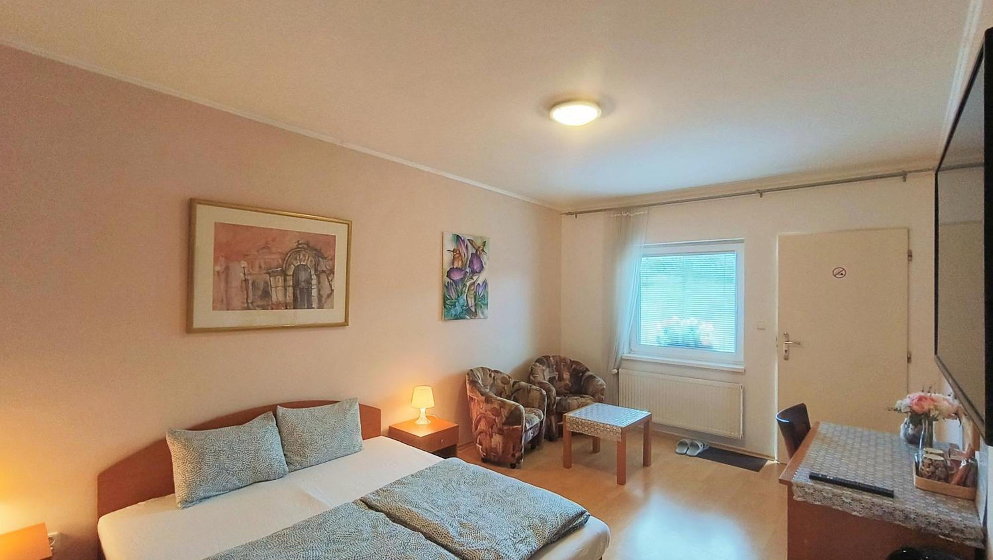 Cozy Room With Garden In ブラチスラヴァ エクステリア 写真