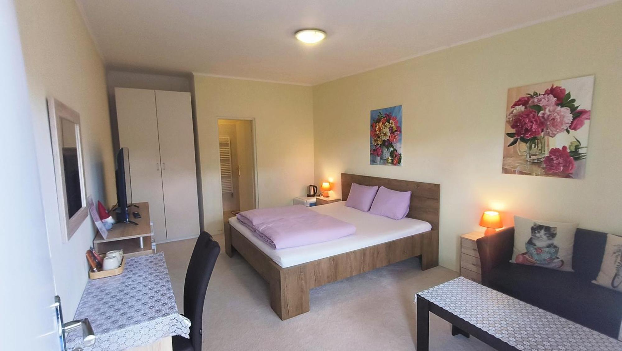 Cozy Room With Garden In ブラチスラヴァ エクステリア 写真